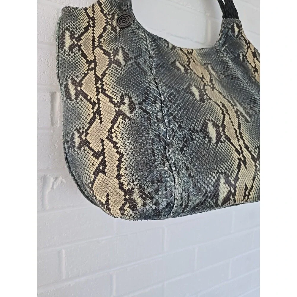 Cashhimi snakeskin shoulder